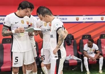 篮球运动中“突破第一步节奏变化”是否成为年轻控卫的评判门槛